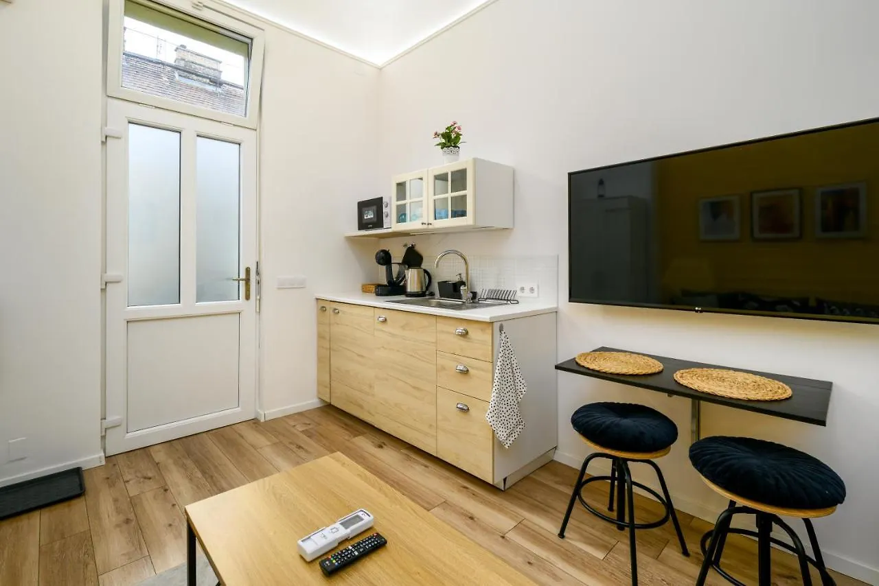 Apartment Stylish Yellow Suite In The Heart Of Budapest Hungary