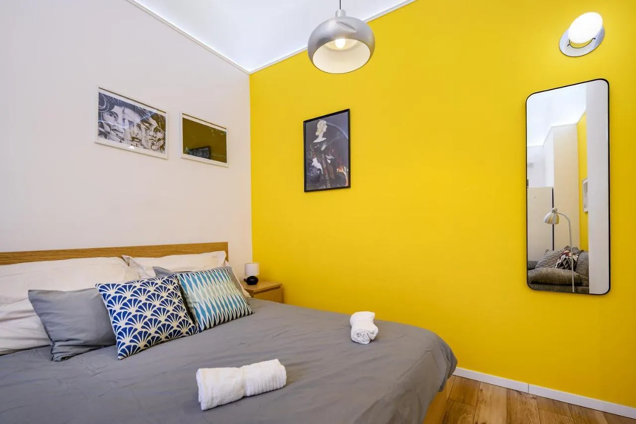 Stylish Yellow Suite In The Heart Of Budapest 0*,